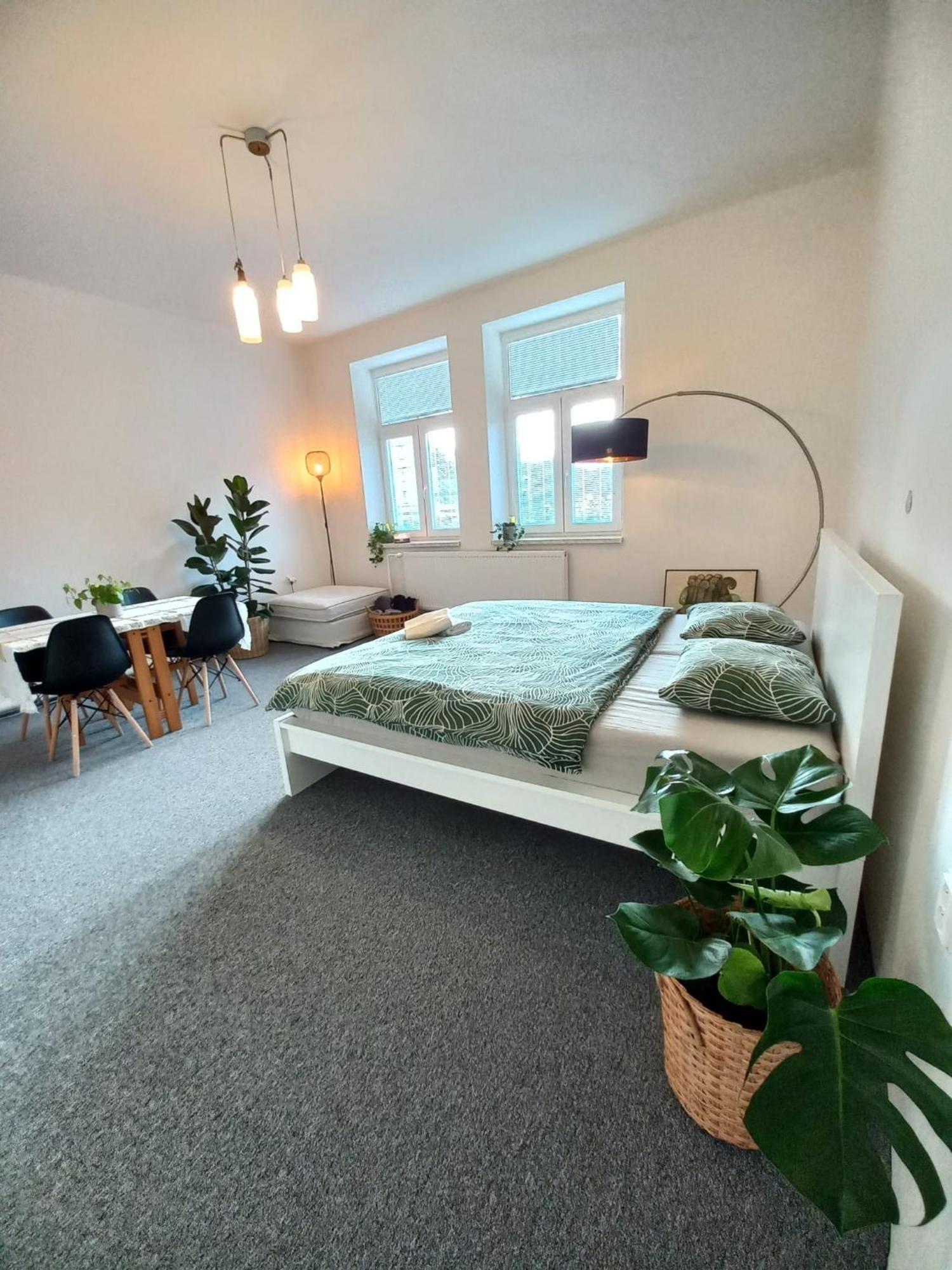 Lp 1926 Aneb U Nas Doma Apartman Zlín Kültér fotó